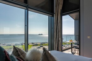 Luxury-Apartment, 3 Schlafzimmer, Meerblick | Hochwertige Bettwaren, Pillowtop-Betten, Bügeleisen/Bügelbrett