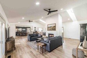 TV, fireplace