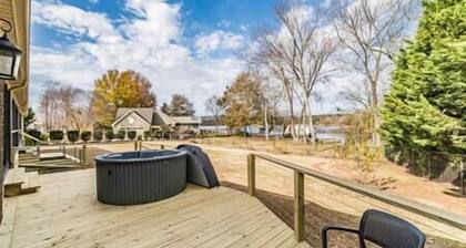 Luxury Home on Lake Guntersville