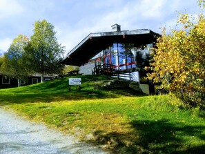 Front of property - Dombåstun (Dovre)