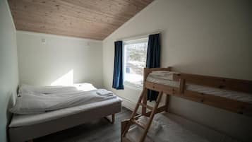 Motel Family Room | 1 bedroom, desk, free WiFi, bed sheets
