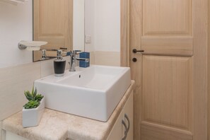 Standard House, Multiple Bedrooms, 2 Bathrooms (La Casa Di Farina With Pool) | Bathroom | Shower, hair dryer, bidet, towels