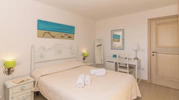 Standard House, Multiple Bedrooms, 2 Bathrooms (La Casa Di Farina With Pool) | 2 bedrooms, WiFi, bed sheets