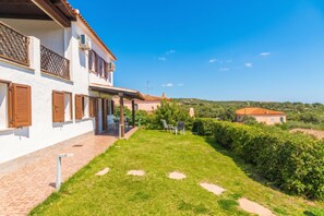 Standard House, Multiple Bedrooms, 2 Bathrooms (La Casa Di Farina With Pool) | Terrace/patio - La Casa Di Farina (Arzachena)
