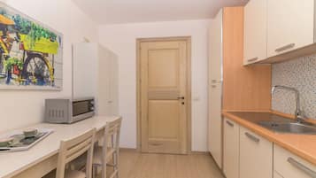 Standard House, Multiple Bedrooms, 2 Bathrooms (La Casa Di Farina With Pool) | Private kitchen | Fridge, oven, stovetop, coffee/tea maker