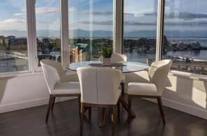Dining - Harbour Views-Beautiful Suite, Exceptional Views, AC and lots of Amenities by Victoria Prime! (Victoria)