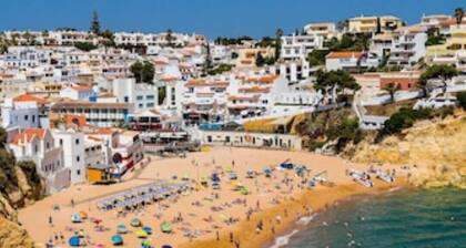 Three studio apartments & private pool in tranquil garden in Carvoeiro 49803/AL