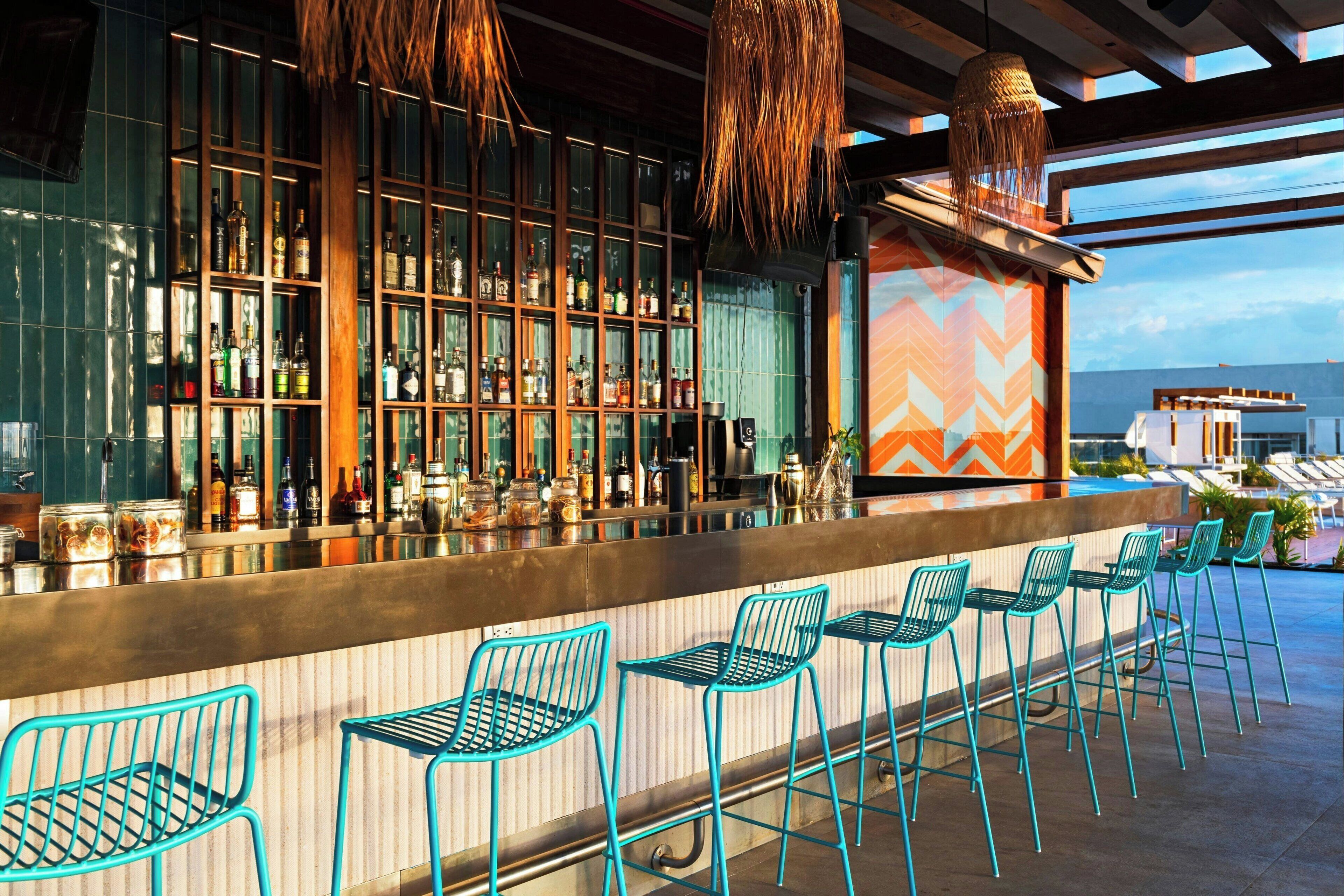 2 bares/lounges, bar na cobertura