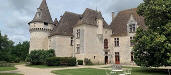 Lovely farmhouse with exclusive pool, enclosed garden and beautiful views