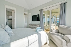 7 bedrooms, iron/ironing board, WiFi, bed sheets