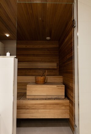 Sauna - 2ndhomes Unique 2-Story Home with Spa (Helsinki)