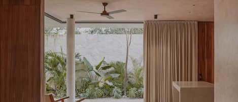 2 bedrooms, in-room safe, individually decorated, individually furnished