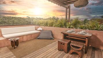 Comfort Villa | 2 bedrooms, in-room safe, individually decorated, individually furnished