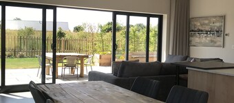 White Swan Cottage, Ashlin Farm Barns