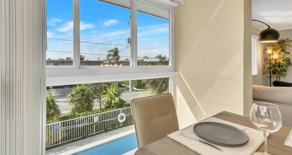 RiversideBright 3: Pompano Beach Retreat