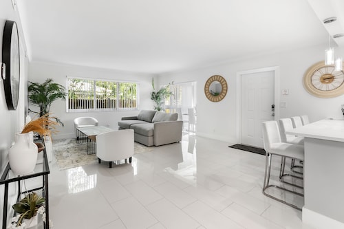 FIFA Perfect | RiversideMoon 2: Pompano Beach Retreat