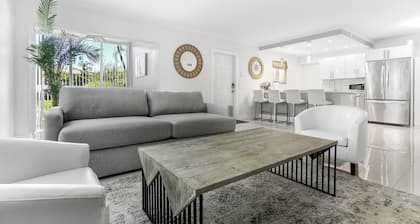 RiversideMoon 2: Pompano Beach Retreat