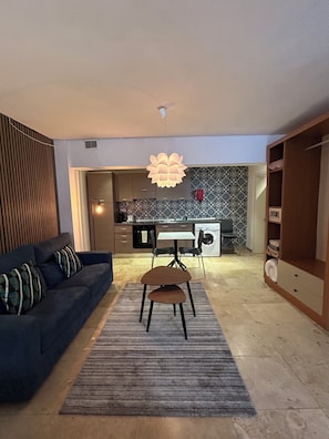 Classic-Studiosuite | 1 Schlafzimmer, Zimmersafe, Schreibtisch, laptopgeeigneter Arbeitsplatz