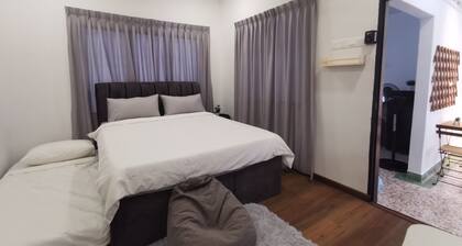 DeCorner @ Ujong Pasir | Melaka Town | Netflix | Wi-Fi |