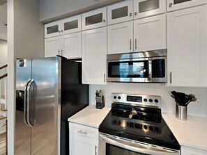 Fridge, microwave, oven, stovetop - Fantasea | Easy Stroll to the Sand + Community Pool! (Gulf Shores)