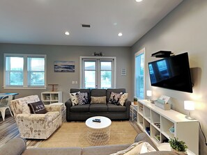 Smart TV - Fantasea | Easy Stroll to the Sand + Community Pool! (Gulf Shores)