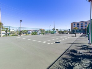 Sports court - Surf Dweller #605 Gulf Front Condo, Resort Amenities (Fort Walton Beach)