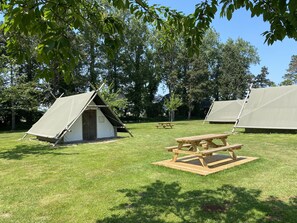 Lều dành cho gia đình