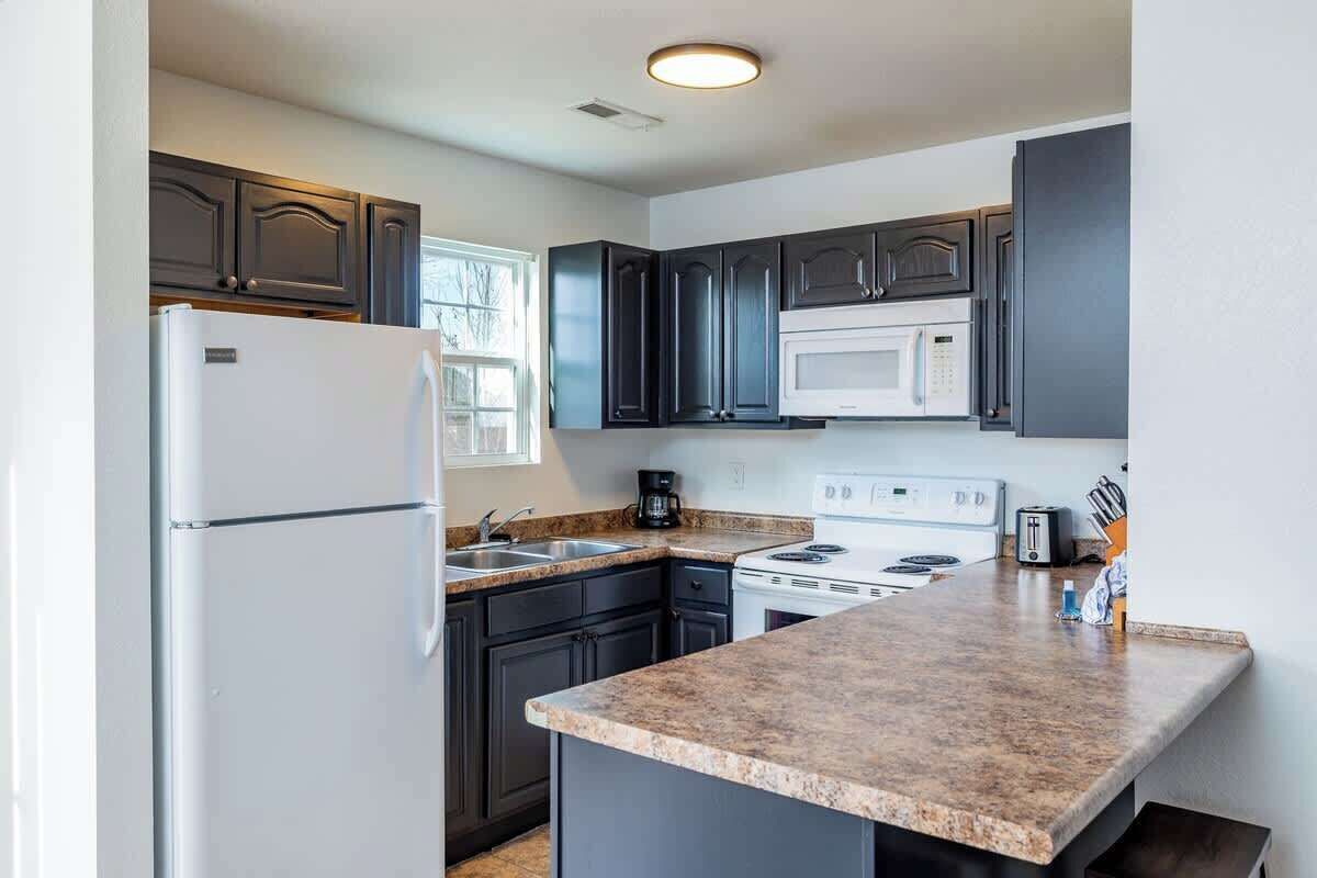 冰箱、微波炉、烤箱、炉灶