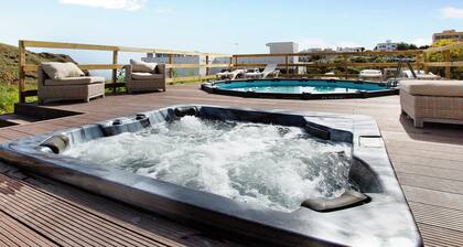 Vacaciones 'Montemar 2' con vistas al mar, piscina compartida y Wi-Fi