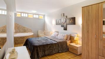 1 Schlafzimmer, Bügeleisen/Bügelbrett, kostenloses WLAN, Bettwäsche