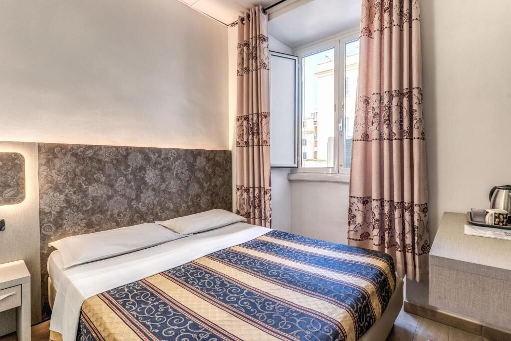 Double Room | Desk, laptop workspace, soundproofing, free WiFi
