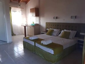 Iron/ironing board, free WiFi, bed sheets - Blue Waves by Estia (Corfu)