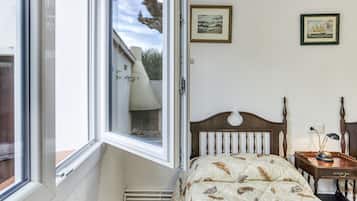 3 habitaciones, tabla de planchar con plancha y wifi gratis