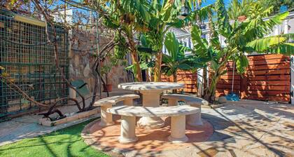 Vacation Home "El Pinillo" with Mountain View, Pool & Wi-Fi