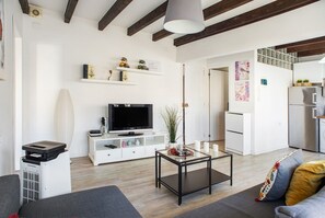 TV - Vacation Home "Casa La Meliana" with Mountain View & Wi-Fi (La Aldea de San Nicolas)