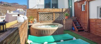 Vacation Home "Casa La Palmilla" with Mountain View, Whirlpool & Wi-Fi