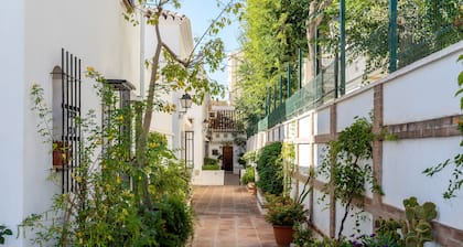 Holiday Home "Casa Pueblo Lopez" with Private Pool, Terrace, Air Conditioning & Wi-Fi