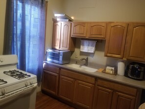 Fridge, microwave, oven, stovetop - Large Group Home (Chicago)