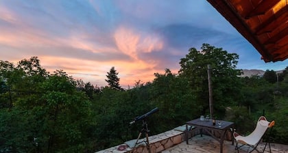 Pine Forest Chalet 1400m | Cinema & Fireplace