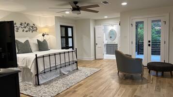 3 Schlafzimmer, Schreibtisch, Bügeleisen/Bügelbrett, kostenloses WLAN