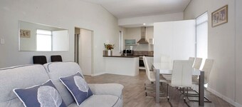 Waverley apartment F-two bedrooms, wifi available