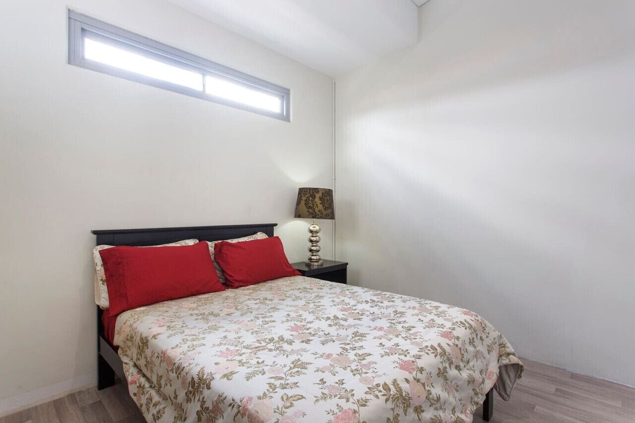 2 quartos, ferros/tábuas de passar roupa, Wi-Fi, roupa de cama