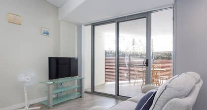 Waverley apartment F-two bedrooms, wifi available