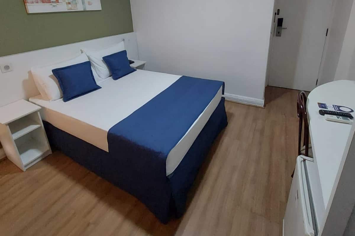 Superior Double Room | In-room safe, blackout drapes, free WiFi, bed sheets