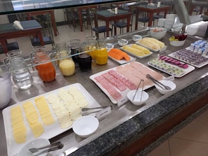 Petit déjeuner buffet compris tous les jours