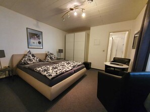 Comfort-Zimmer, 1 Queen-Bett
