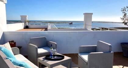 Penthouse apartment with sea view