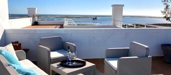 Penthouse apartment with sea view