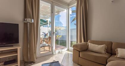 Luxury Bungalow - Private Terrace - Pool - AirCon