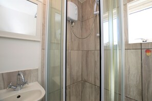 Shower, towels
